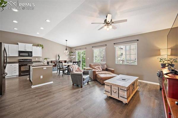 8044 Cinnamon CT, Colorado Springs, CO 80927