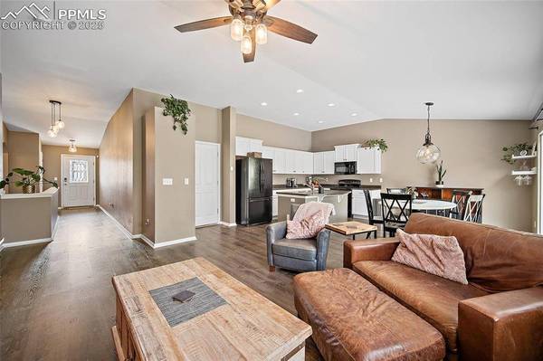 8044 Cinnamon CT, Colorado Springs, CO 80927