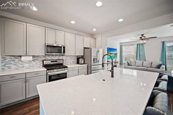 7227 Berrybrook LN, Colorado Springs, CO 80918