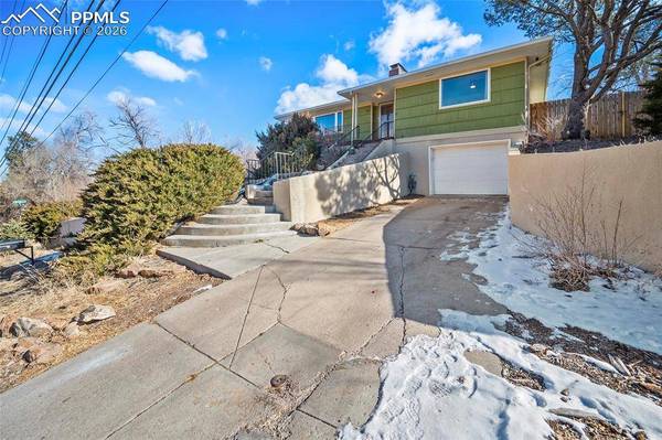 2005 Mount Washington AVE, Colorado Springs, CO 80906
