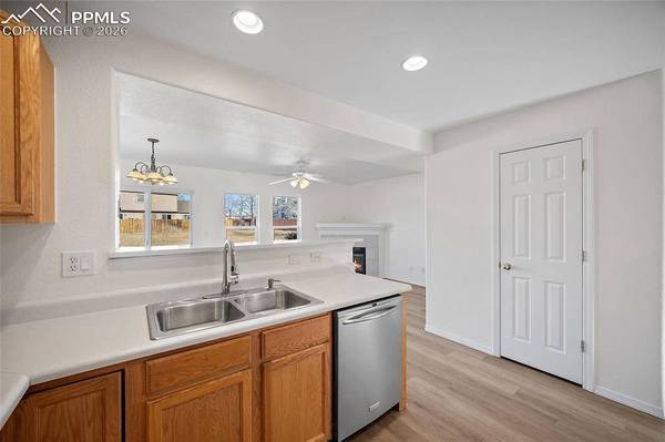 5419 Sunshade PT, Colorado Springs, CO 80923