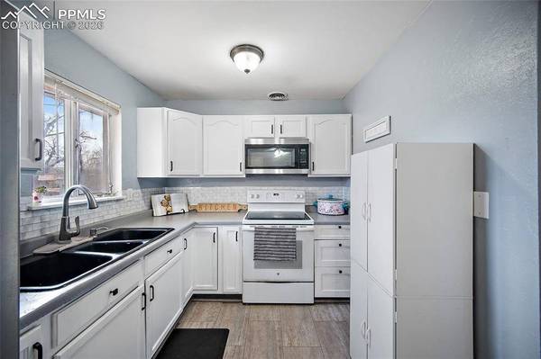 125 Harvard ST, Colorado Springs, CO 80911