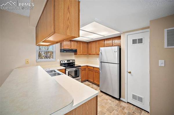 1012 Moorings DR, Colorado Springs, CO 80906