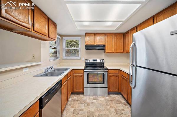 1012 Moorings DR, Colorado Springs, CO 80906