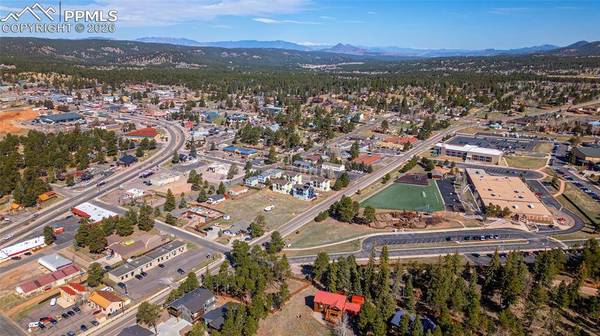 620 Skyline DR, Woodland Park, CO 80863