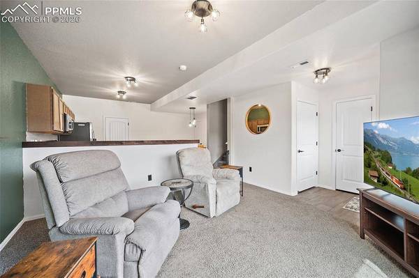 7617 Black Spruce HTS, Colorado Springs, CO 80908