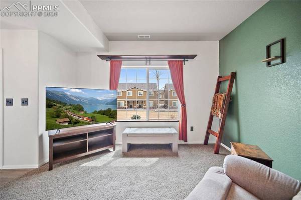 7617 Black Spruce HTS, Colorado Springs, CO 80908