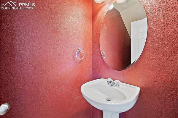 3404 Tail Spin DR, Colorado Springs, CO 80916