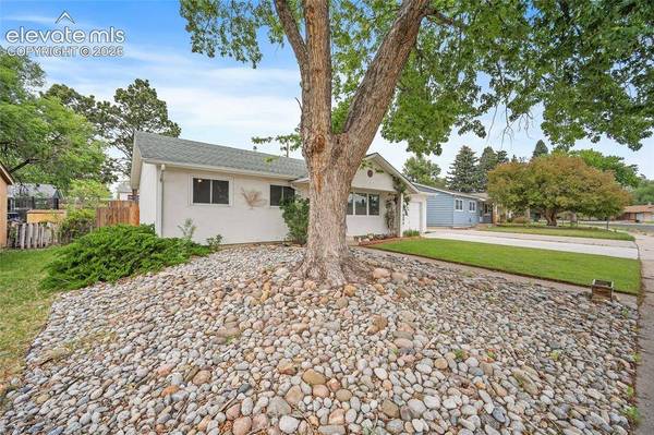 1334 Edith LN, Colorado Springs, CO 80909