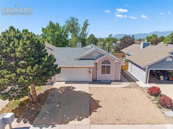 8643 Chancellor DR, Colorado Springs, CO 80920