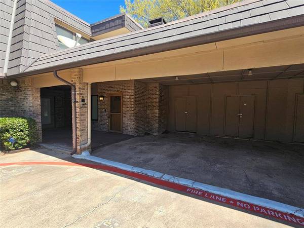 207 E Harwood Road #39, Euless, TX 76039