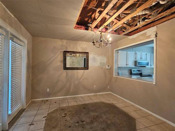 207 E Harwood Road #39, Euless, TX 76039