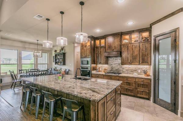 113 Longhorn Court, Paradise, TX 76073