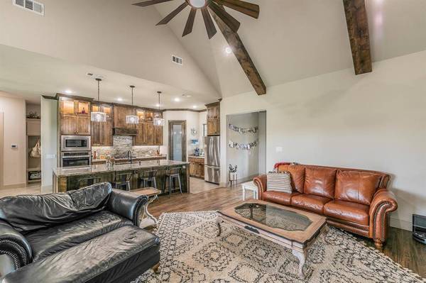 113 Longhorn Court, Paradise, TX 76073