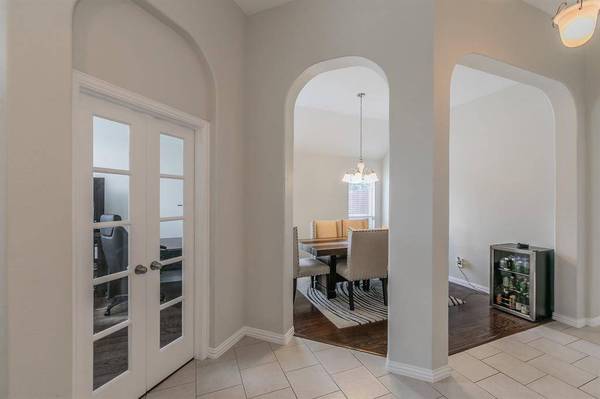 941 Sequoia Way, Saginaw, TX 76131