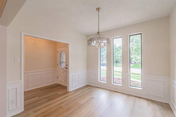 2305 Ridgewood, Bedford, TX 76021