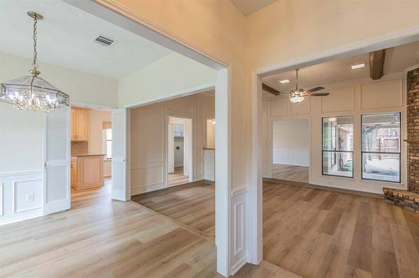 2305 Ridgewood, Bedford, TX 76021