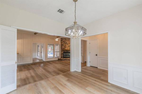 2305 Ridgewood, Bedford, TX 76021