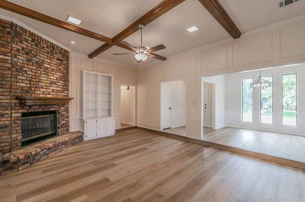 2305 Ridgewood, Bedford, TX 76021