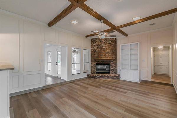 2305 Ridgewood, Bedford, TX 76021