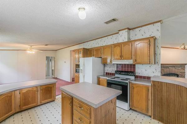 249 Private Road 4434, Rhome, TX 76078