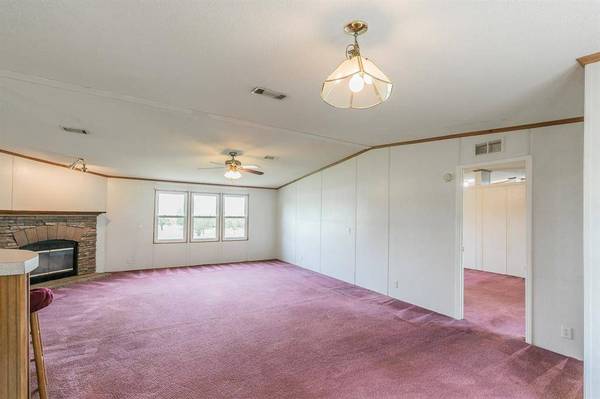 249 Private Road 4434, Rhome, TX 76078