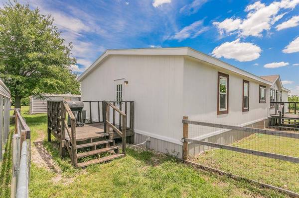 249 Private Road 4434, Rhome, TX 76078