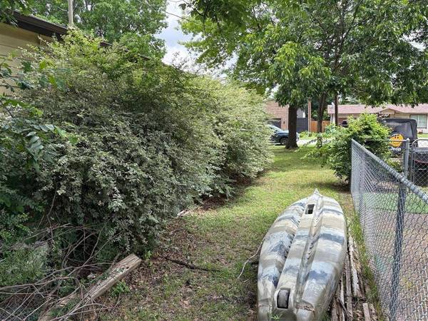 1120 S Pine Street, Grapevine, TX 75050