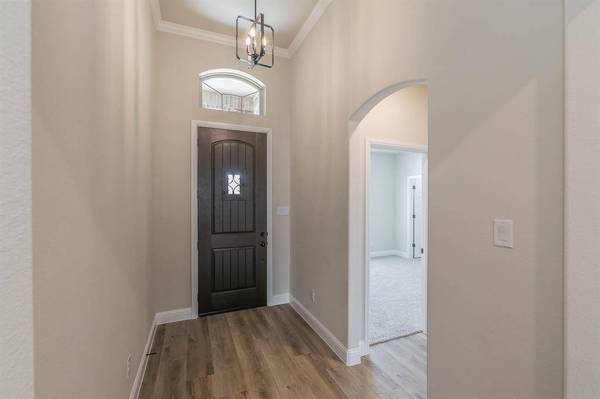 213 Navajo Trail, Alvarado, TX 76009