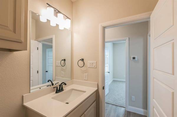 213 Navajo Trail, Alvarado, TX 76009