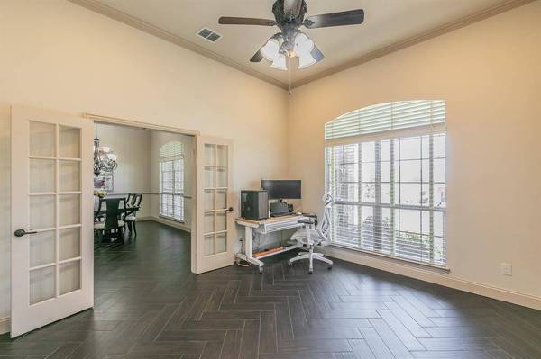 7405 Eagle Ridge Circle, Fort Worth, TX 76179