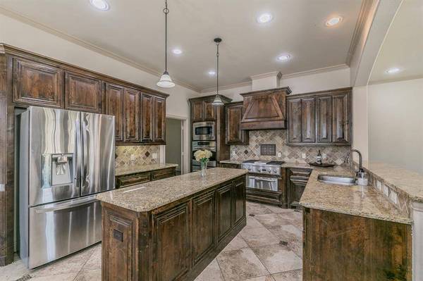 7405 Eagle Ridge Circle, Fort Worth, TX 76179