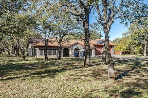 162 Eastledge Drive, Graham, TX 76450