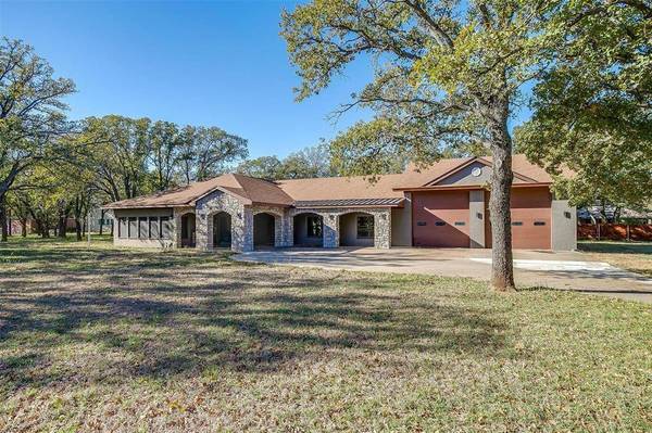 162 Eastledge Drive, Graham, TX 76450