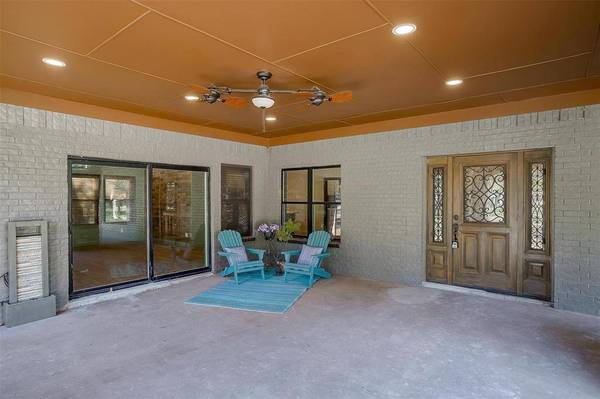 162 Eastledge Drive, Graham, TX 76450