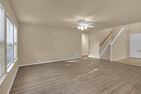 10409 Jaybird Drive, Fort Worth, TX 76244