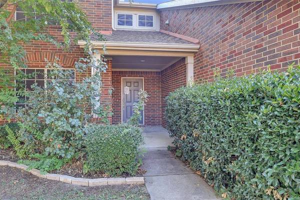10409 Jaybird Drive, Fort Worth, TX 76244