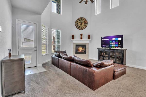 227 Spruce Valley Drive, Justin, TX 76247