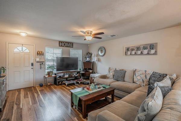 309 Turquoise Drive, Fort Worth, TX 76131