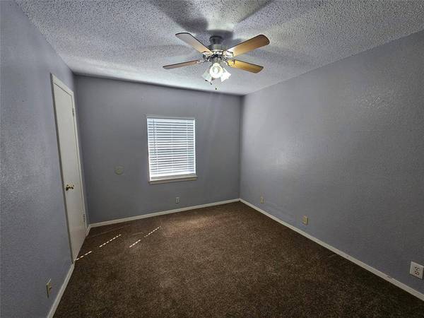 712 Narrow Street, Weatherford, TX 76086