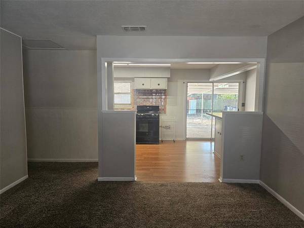 604 E 4th Street, Weatherford, TX 76086