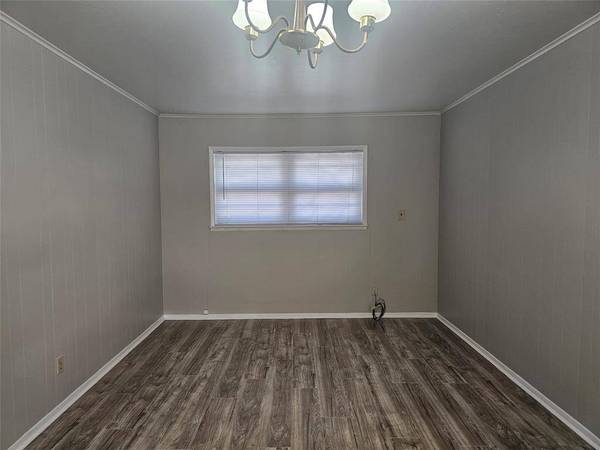 604 E 4th Street, Weatherford, TX 76086