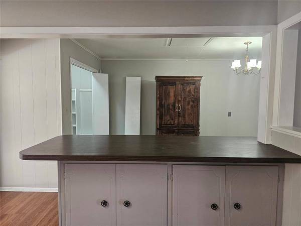 604 E 4th Street, Weatherford, TX 76086