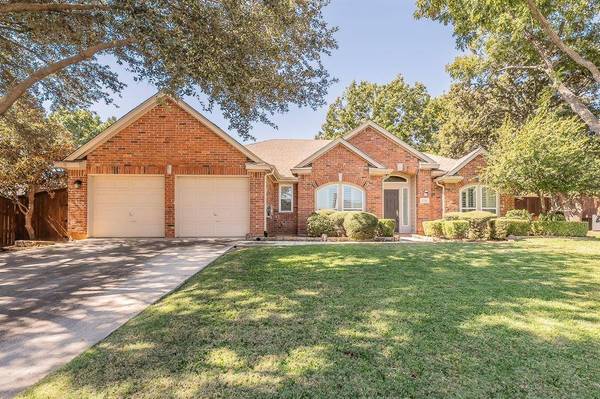 2709 Cobblestone Drive, Grapevine, TX 76051