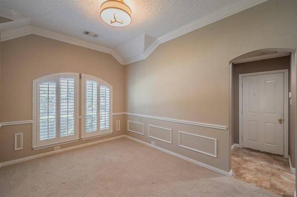 2709 Cobblestone Drive, Grapevine, TX 76051