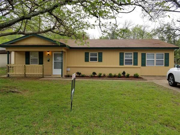 1806 Friar Tuck Drive, Arlington, TX 76013