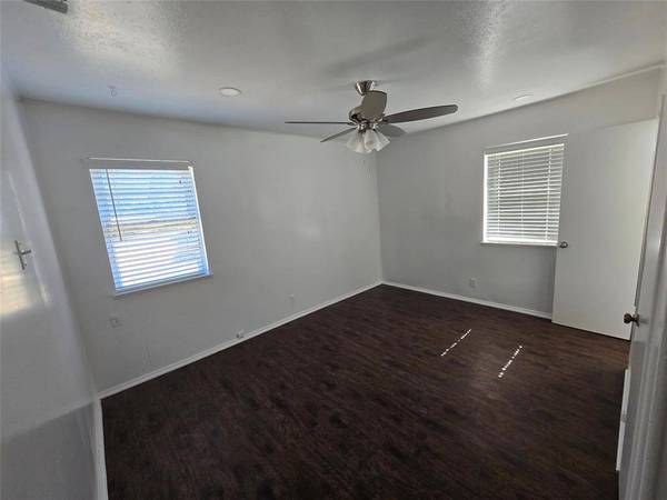 1806 Friar Tuck Drive, Arlington, TX 76013