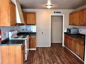 7533 Parkwood Lane, Fort Worth, TX 76133