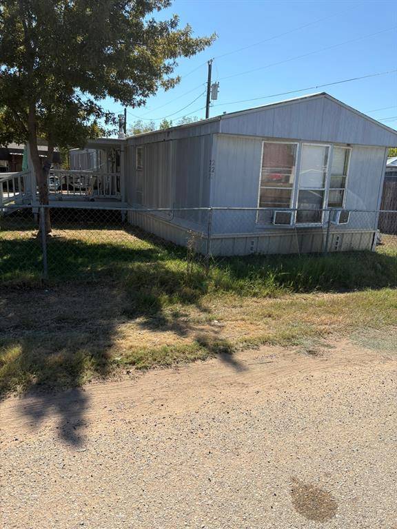 209 County Road 4852, Newark, TX 76071