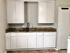 5010 Sunshine Drive, Fort Worth, TX 76105